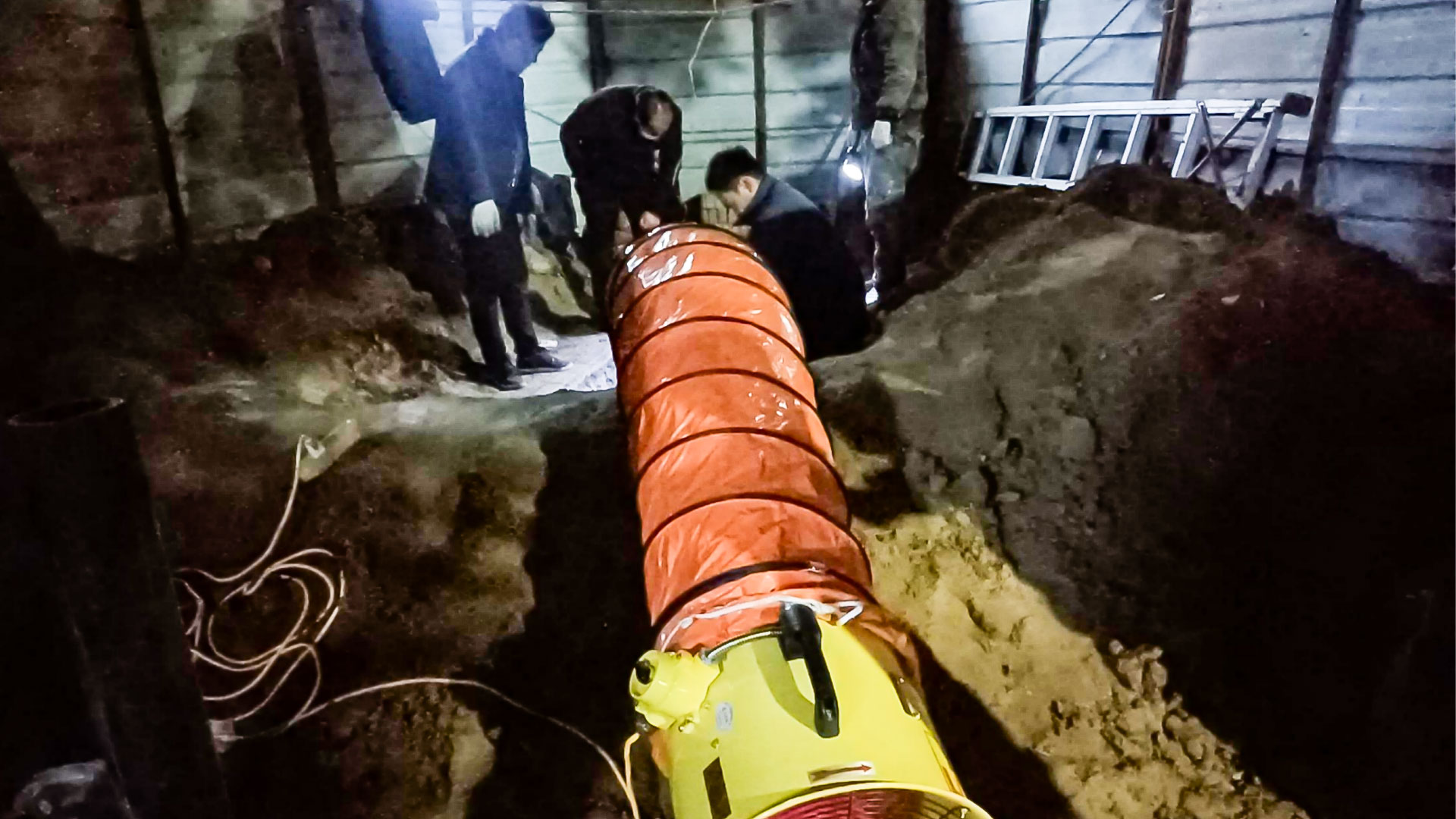 1637898763342300.jpg 管道施工我最行-(1).jpg