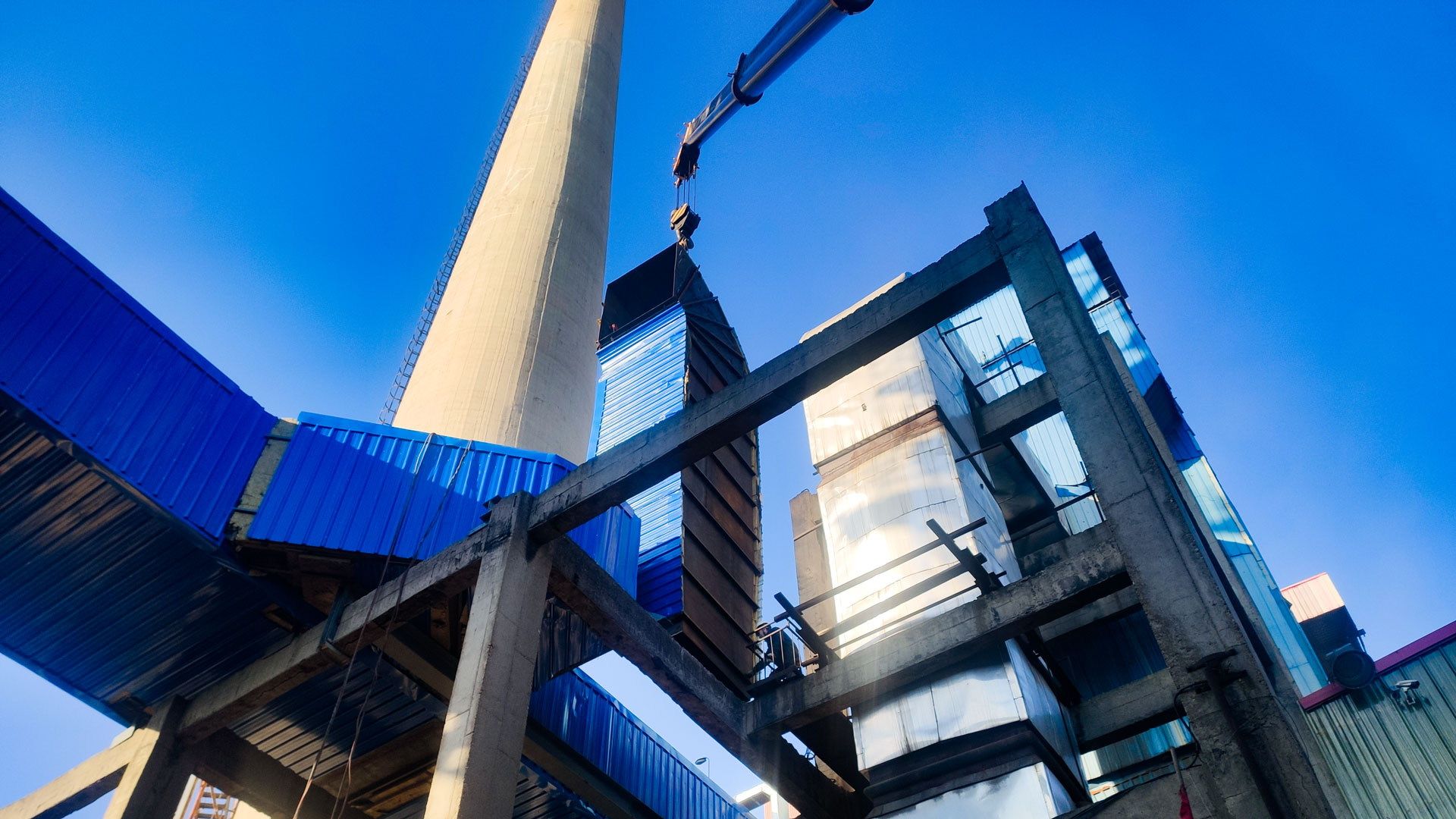 1640327241203334.jpg 煙道對接完成-(1).jpg