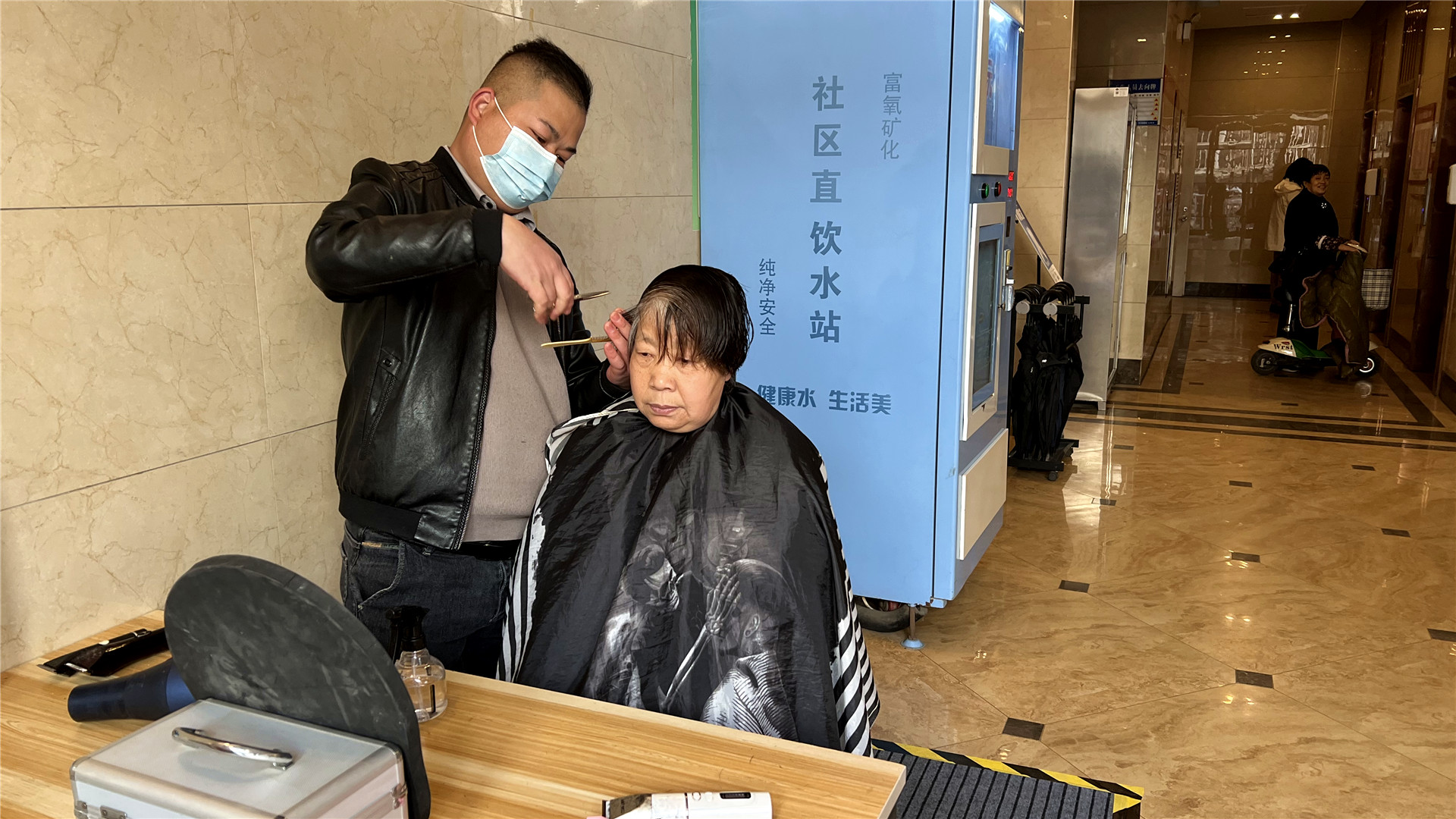 傳遞溫暖，愛心義剪 (1)_副本.jpg